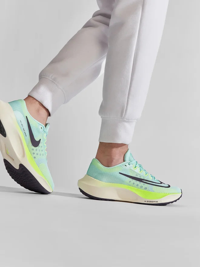 NIKE ZOOM FLY 5